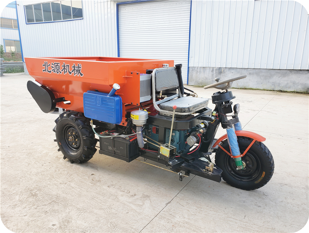 小三轮款撒粪机