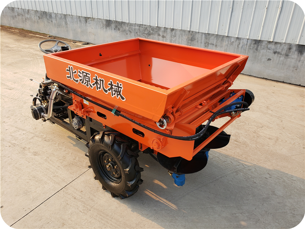 自走式三轮撒粪机