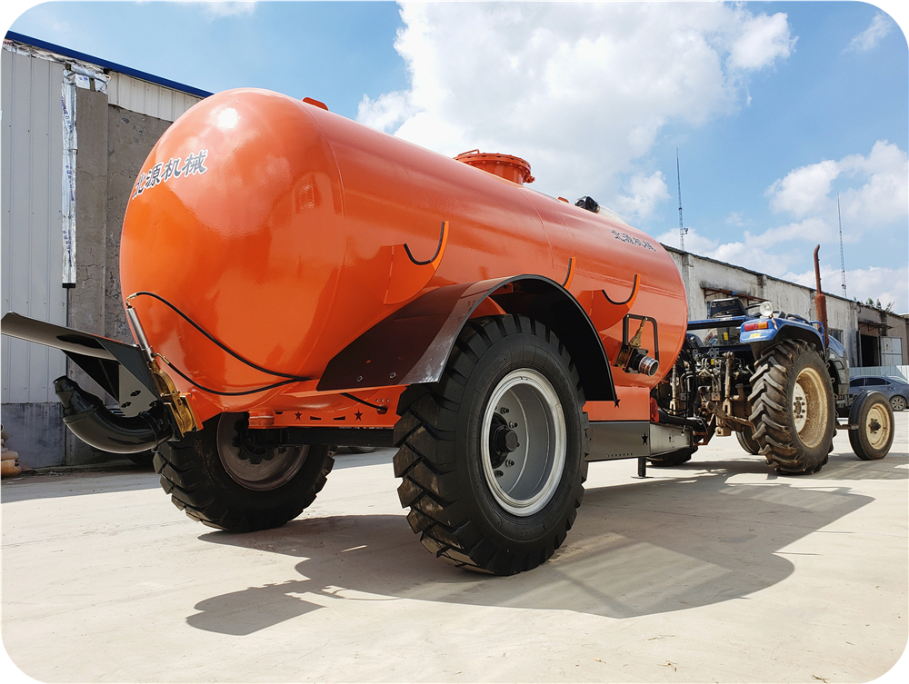 自吸式施肥罐车