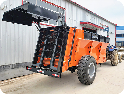 大型拖拉机牵引式禽畜粪肥撒粪车