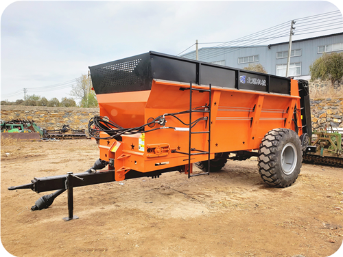 新疆大型有机肥撒肥车