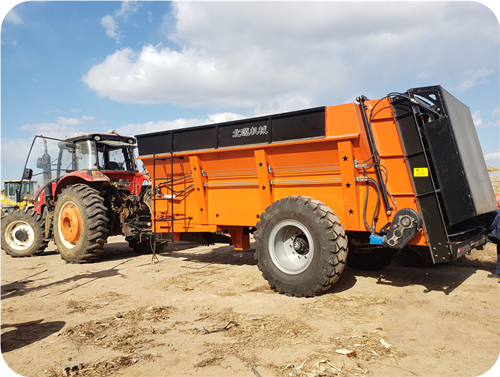 大型禽畜粪污抛撒车