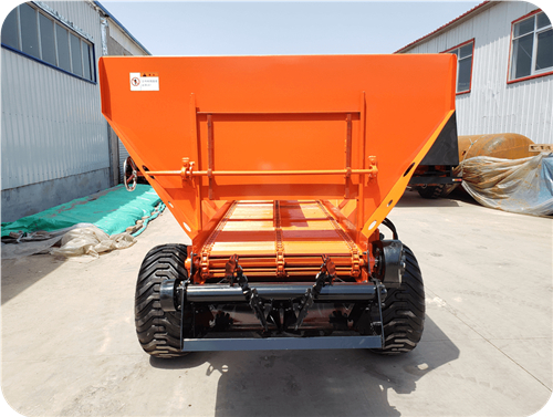 小型湿粪撒粪车