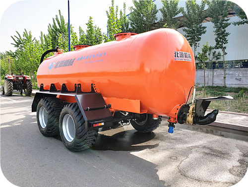 粪肥施肥罐车
