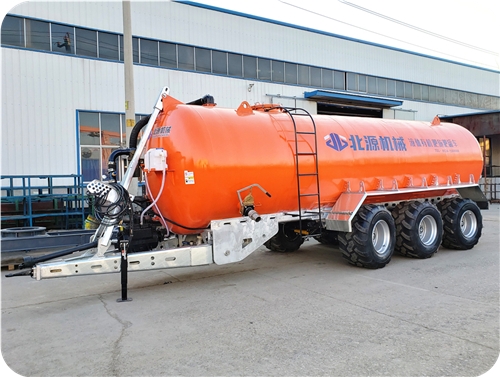 28方大型沼液撒肥车